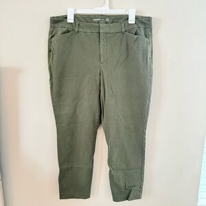 Old Navy Women’s Pixie Pants in Olive